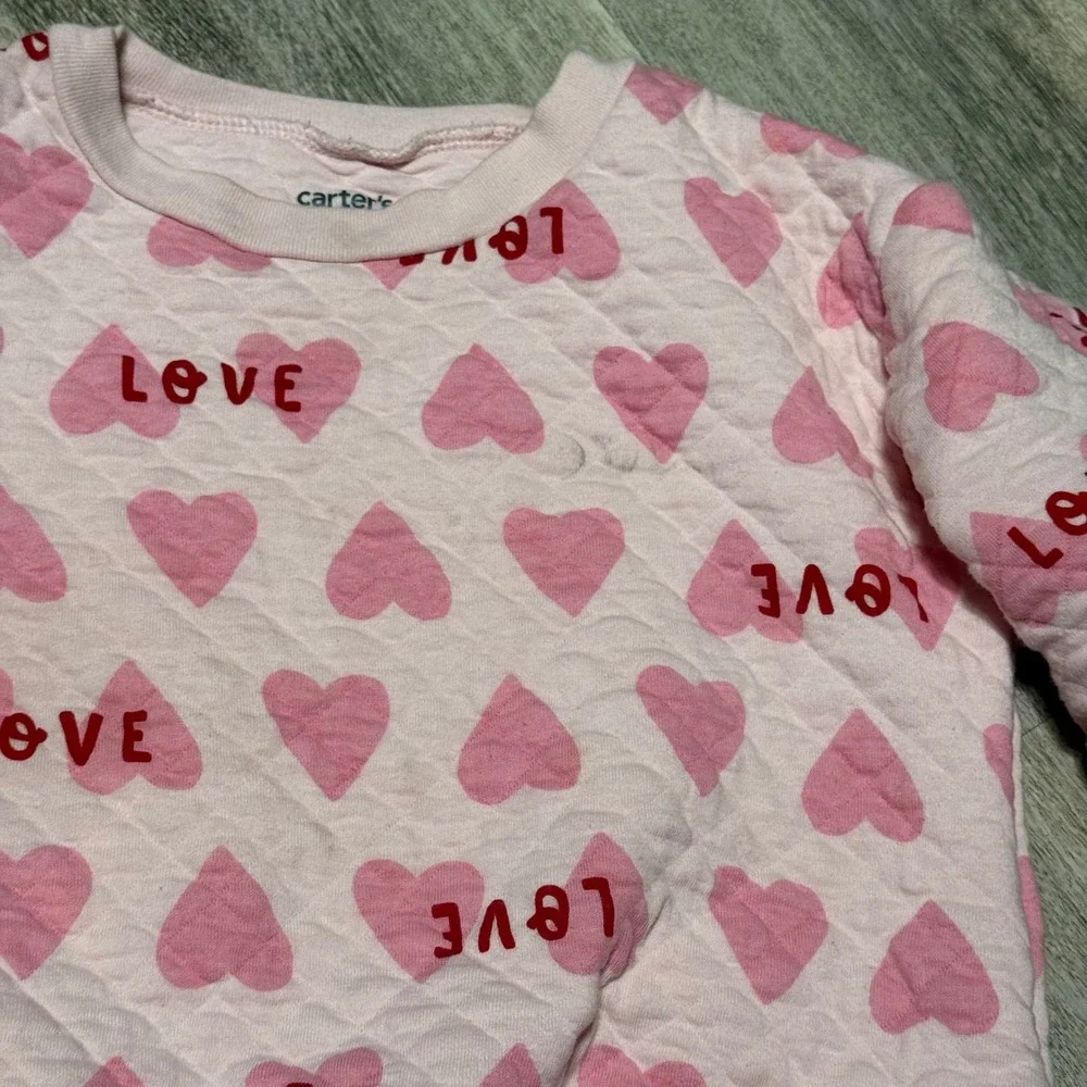 Carters‎ 4T love heart crewneck sweater